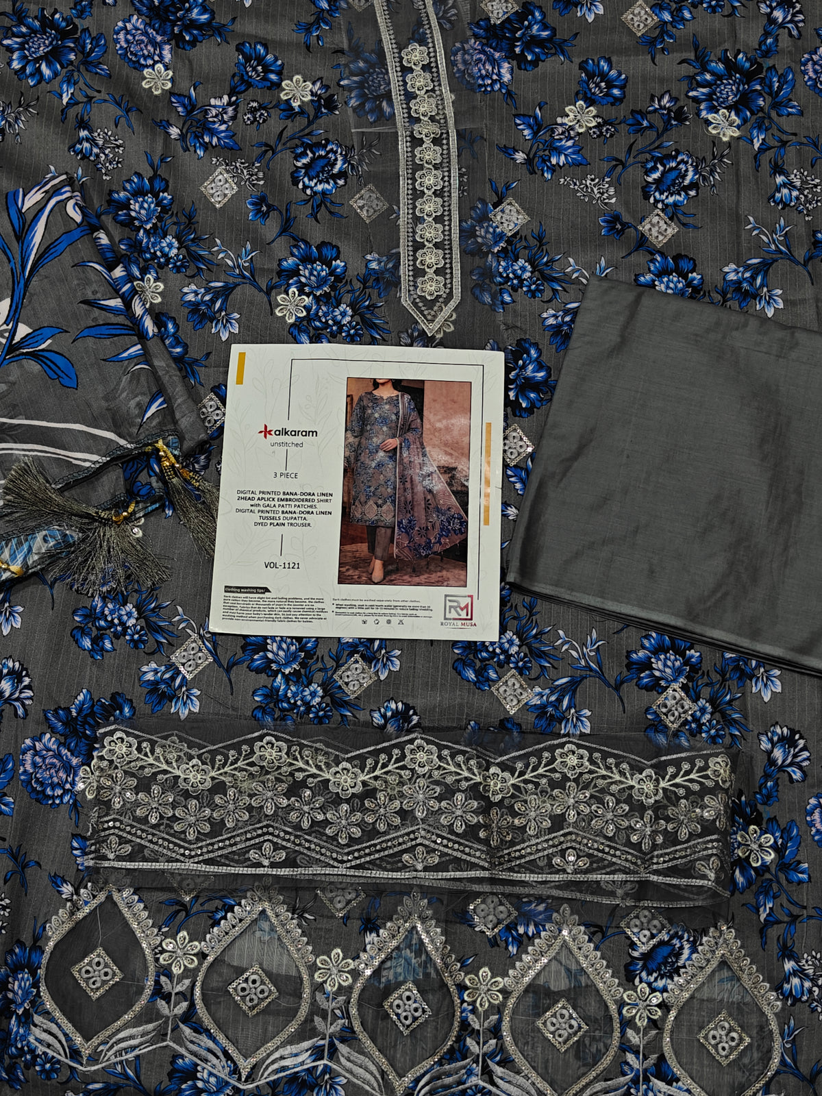 Full embroiderd three piece linen article