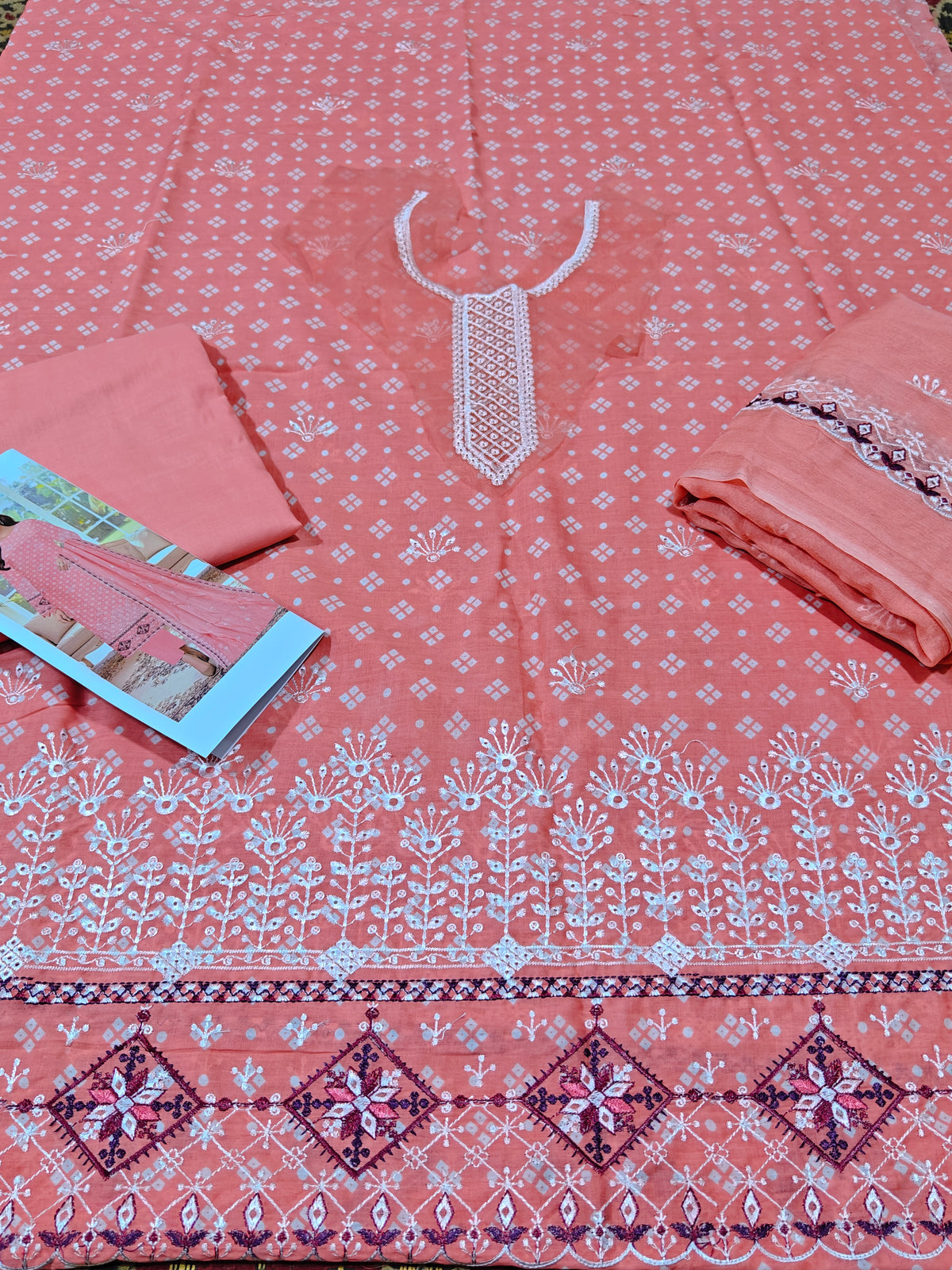 Three piece embroiderd article kl9