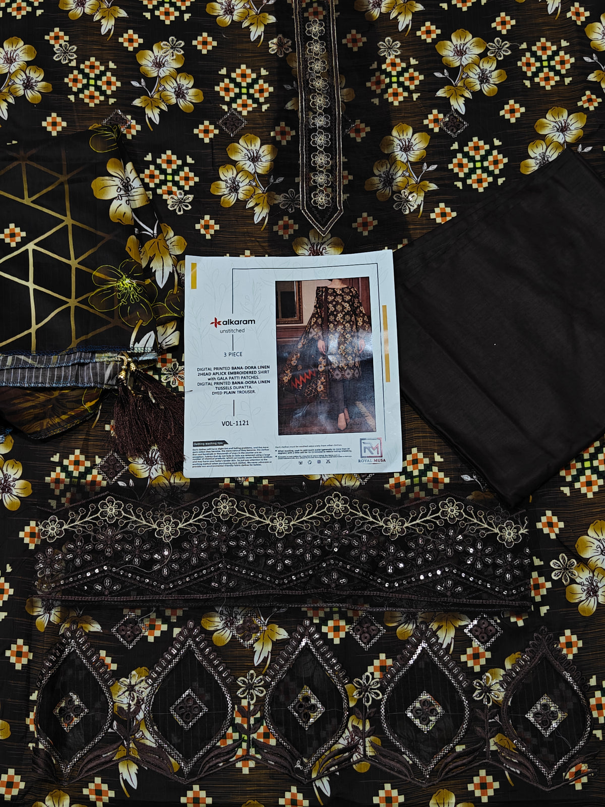 Full embroiderd three piece linen article